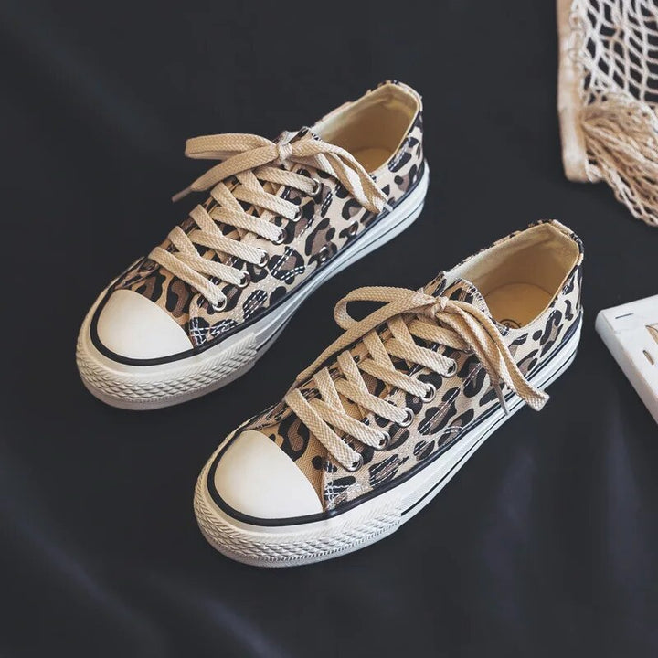 Stylowe damskie sneakersy w panterkę – Savannah-35-Trend Polska