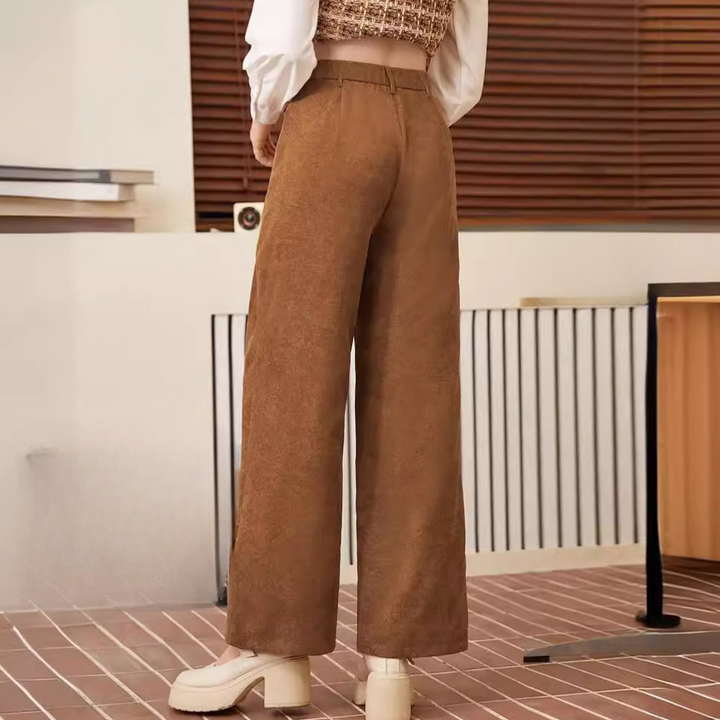 Stylowe i wygodne brązowe spodnie damskie - Valeria-XS-Trend Polska