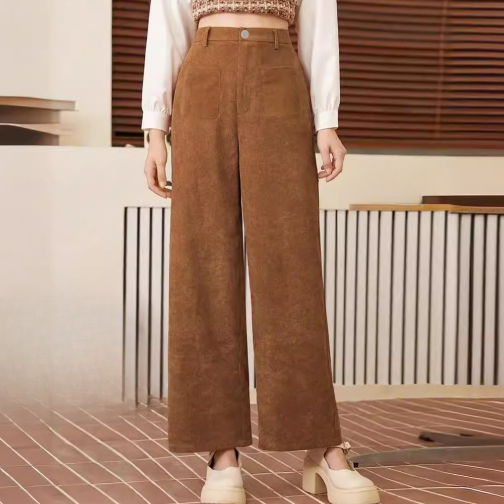 Stylowe i wygodne brązowe spodnie damskie - Valeria-XS-Trend Polska