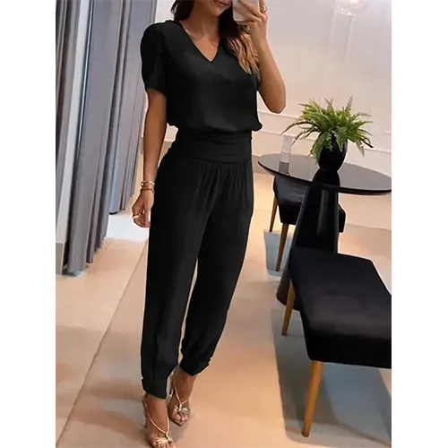Stylowy damski kombinezon z krótkim rękawem i szeroką nogawką – Alina-Czarny-S-Trend Polska