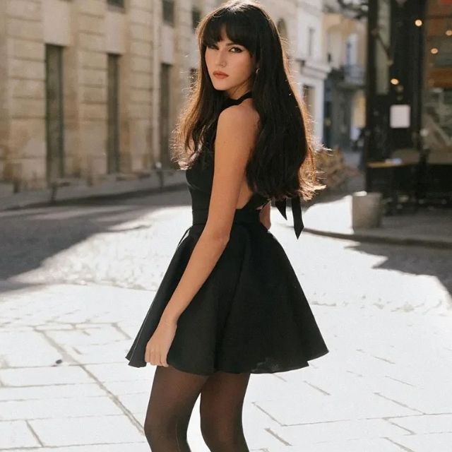 Sukienka koktajlowa z satyny o kroju flare - Valeria-Czarny-XS-Trend Polska