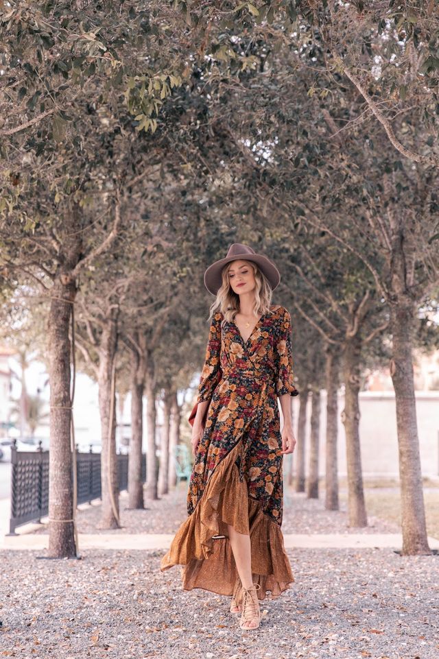 Sukienka Midi w Kwiaty - Lily-S-Trend Polska