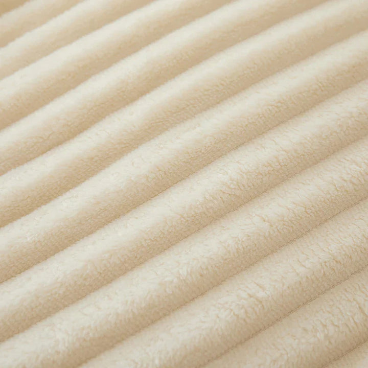 Szeroka, paskowana flanelowa kołdra polarowa - CozyStripe-Czerwony-100x150cm-Trend Polska
