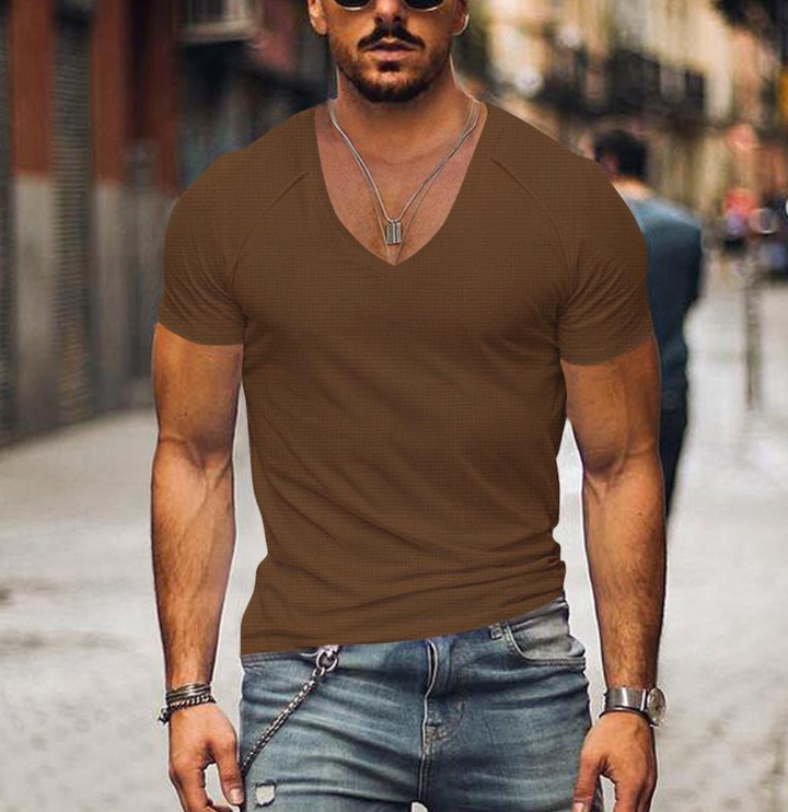 T-shirt męski z dekoltem w serek – Timo-Braun-XS-Trend Polska