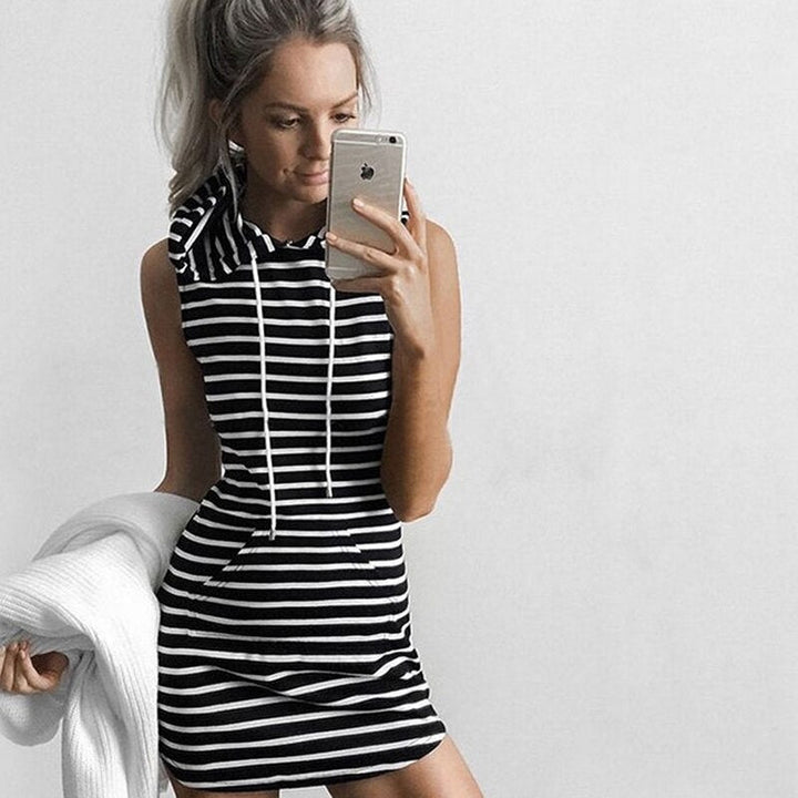 Trendy bezrękawowa mini sukienka letnia z detalem twist – Liora (1+1 GRATIS)-Szary-XS-Trend Polska