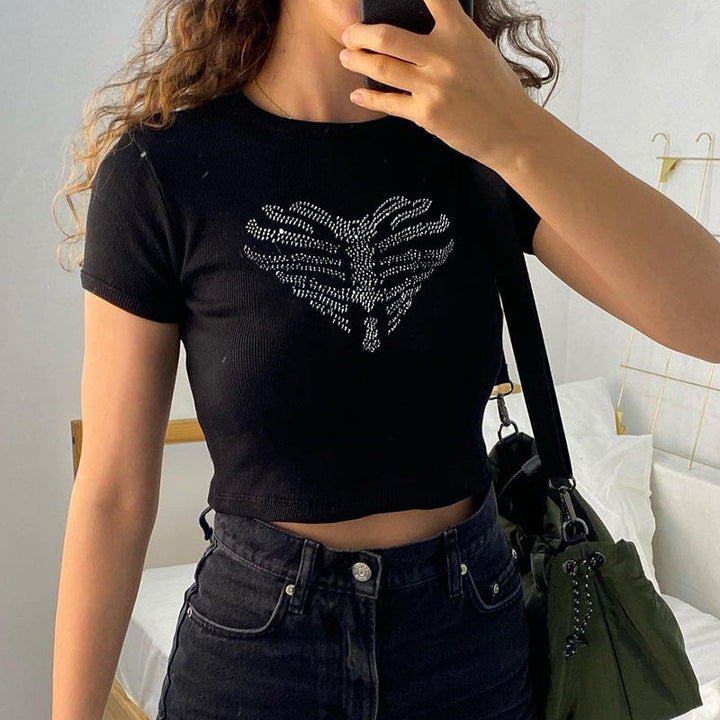 Trendy damski crop-top z wzorem czaszki z kryształkiem – Yara-S-Trend Polska