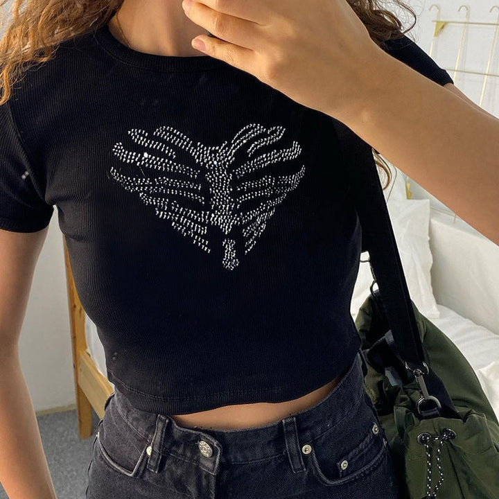 Trendy damski crop-top z wzorem czaszki z kryształkiem – Yara-S-Trend Polska