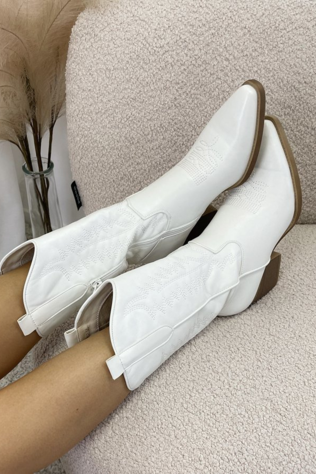 Trendy kowbojskie buty dla kobiet - Dakota-Biały-36-Trend Polska