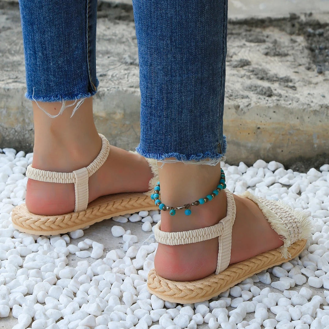 Trendy sandały z frędzlami na niskim obcasie – Juliet-Beżowy-36-Trend Polska