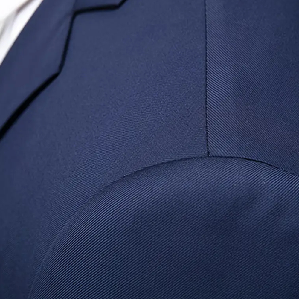 Trzyczęściowy garnitur formalny dla mężczyzn - Leon-Czarny-S-Trend Polska