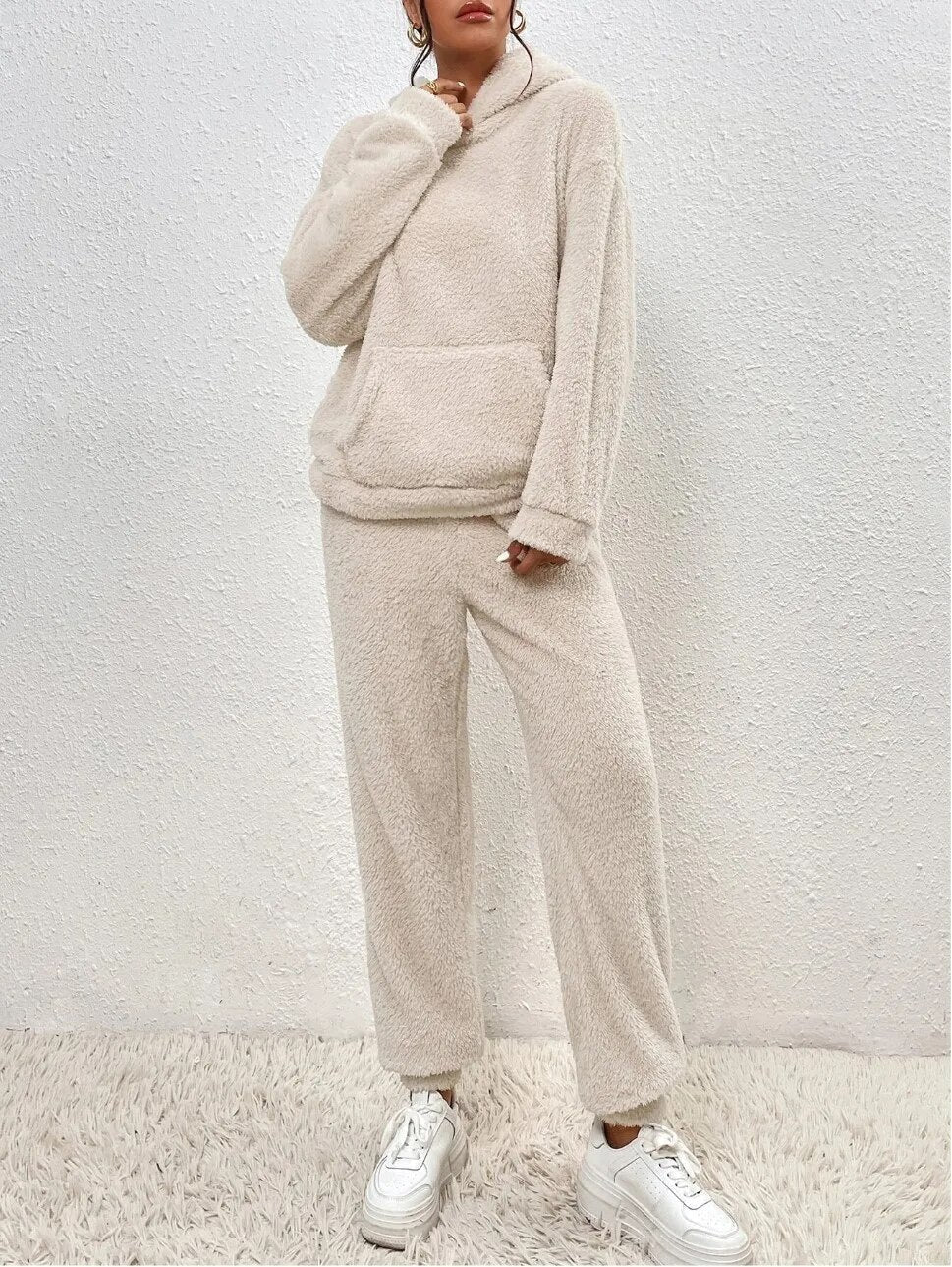 Ultra-wygodny pasiasty dres z kapturem - Lana-Biały-XS-Trend Polska