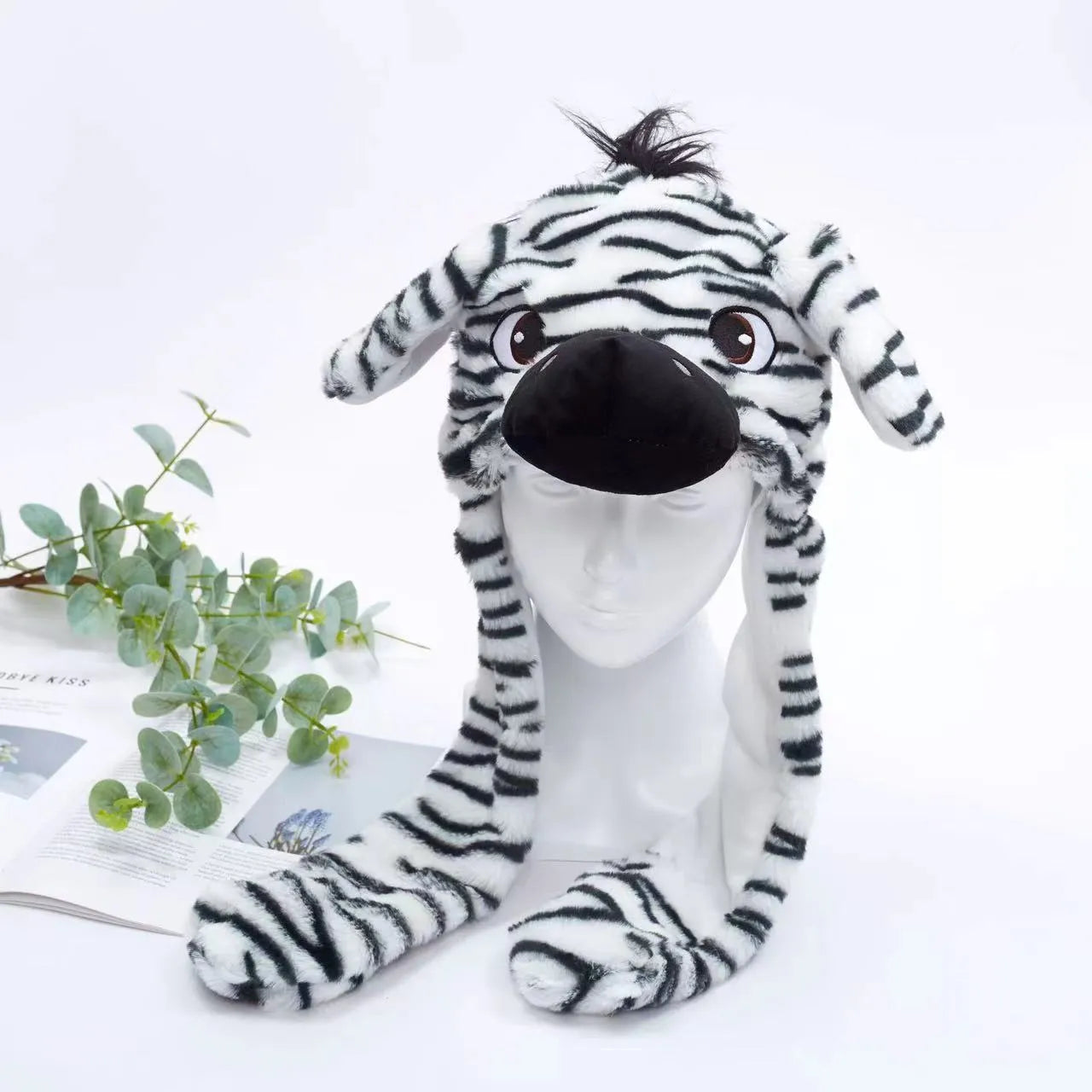 Urocza Czapka z Ruchomymi Uszami – Czapka BunnyBounce-Zebra-Trend Polska