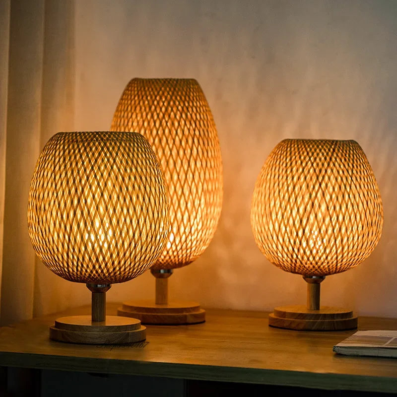 Vintage Lampa na stół z bambusa - TimberGlow-Duża metalowa podstawa H40 cm * B18 cm-Trend Polska