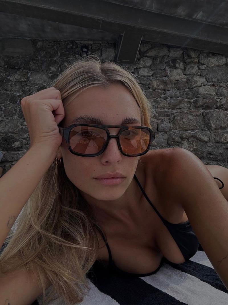 Vintage okulary przeciwsłoneczne z UV i retro urokiem – Loreen-Czarny/Pomarańczowy-Trend Polska