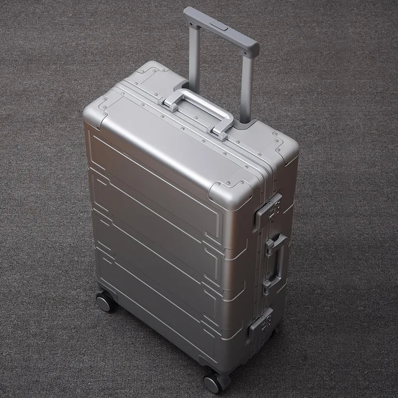 Walcowanie aluminiowych twardych walizek – Pristina-Srebro-S (46 L)-Trend Polska