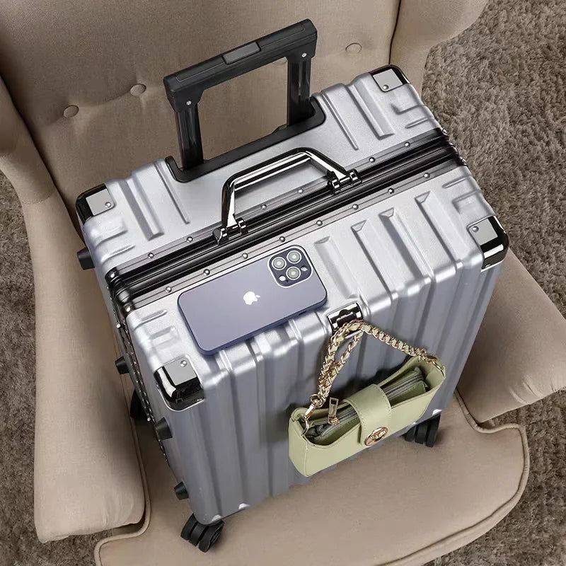 Walizka z twardą powłoką z aluminiową ramą – Wilno-Jasnoszary-S (42 L)-Trend Polska