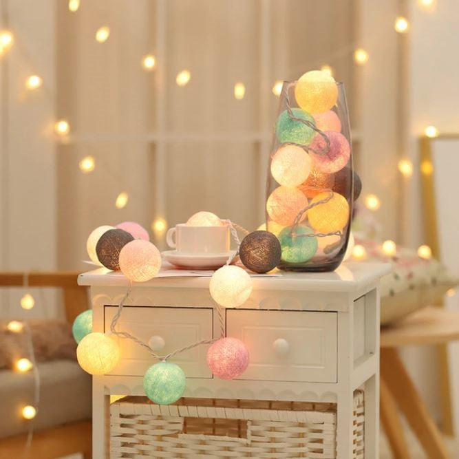 Wesoła bawełniana świecąca lina z kulkami - LumiBall-Słodycze-1,5 metra 10 lampków-USB-Trend Polska