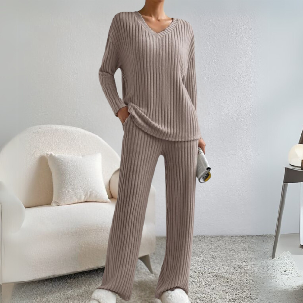 Wygodny zestaw do lounge'u dla kobiet - Maren-Khaki-XS-Trend Polska
