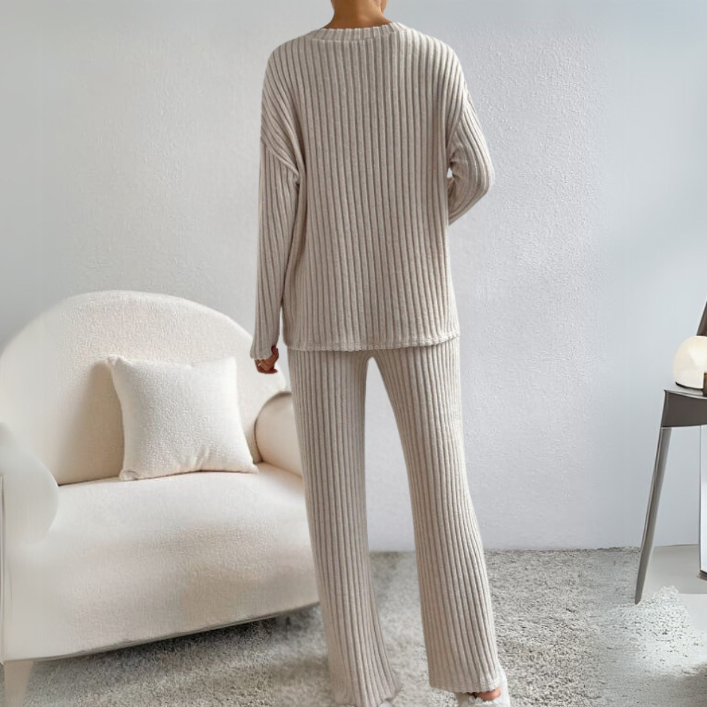 Wygodny zestaw do lounge'u dla kobiet - Maren-Khaki-XS-Trend Polska