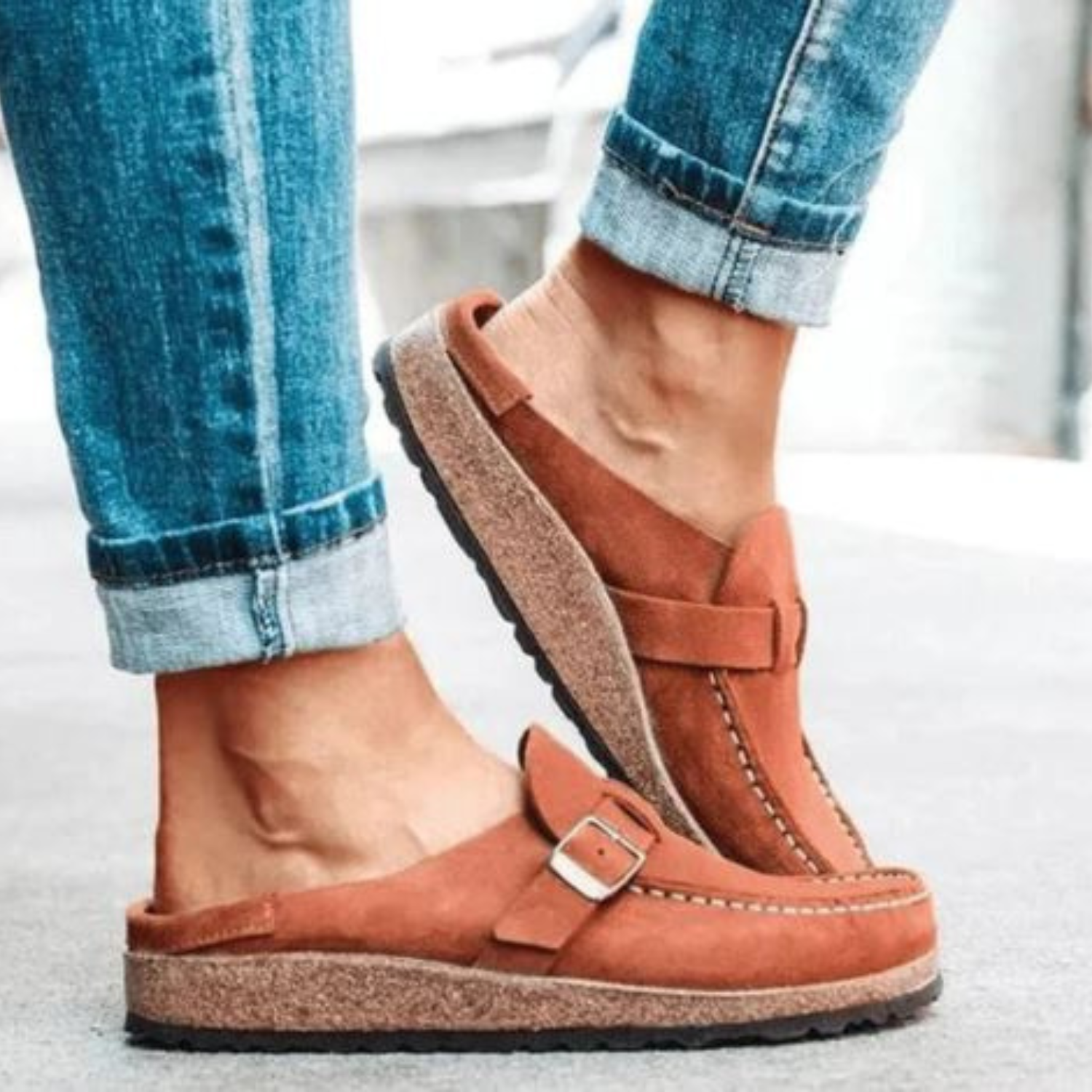 Zrównoważone komfortowe klapki w stylu retro – Noelia-Braun-35-Trend Polska